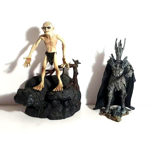 The Lord Of The Rings NLP Gollum Smeagol with rock and Sauron Figures 2003 - Picture 1 of 12